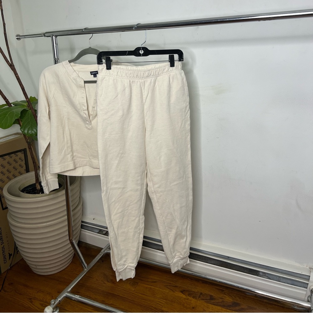 Two piece GAP set